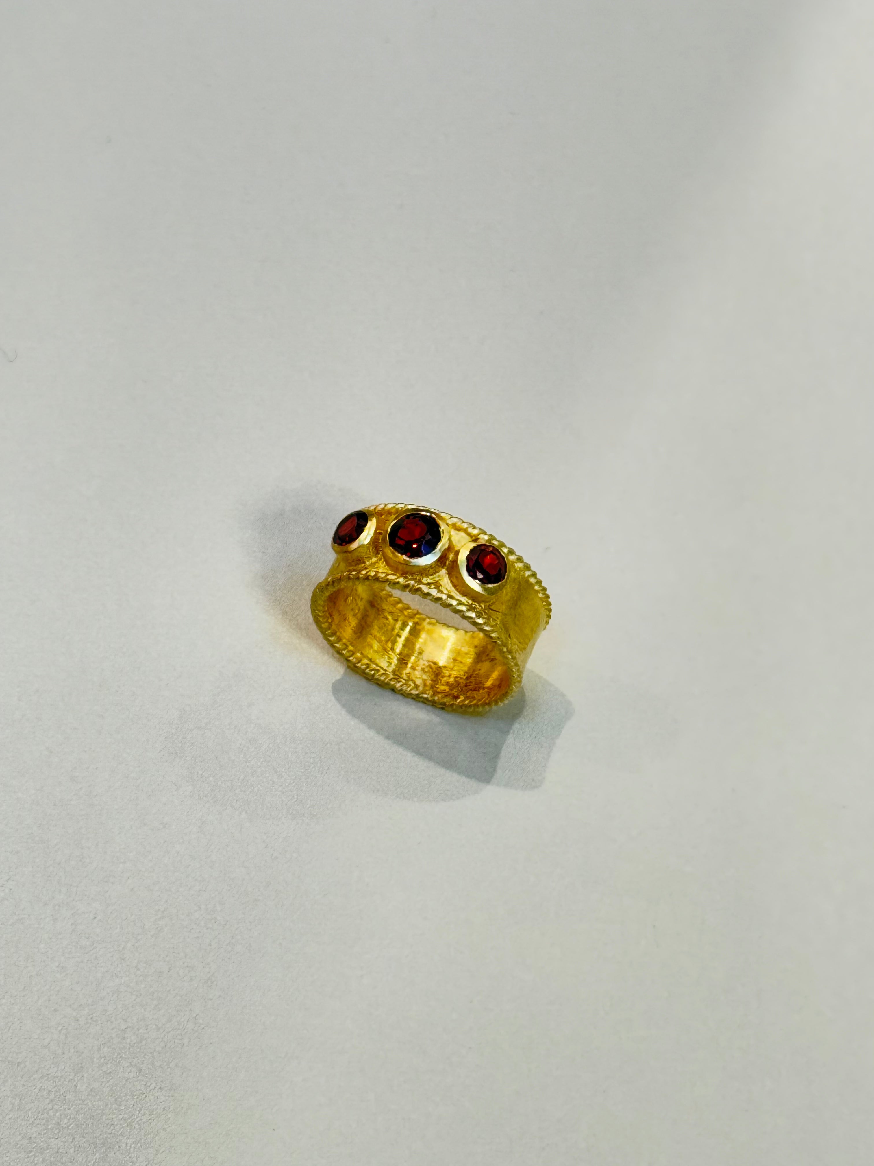 Inanna Ring