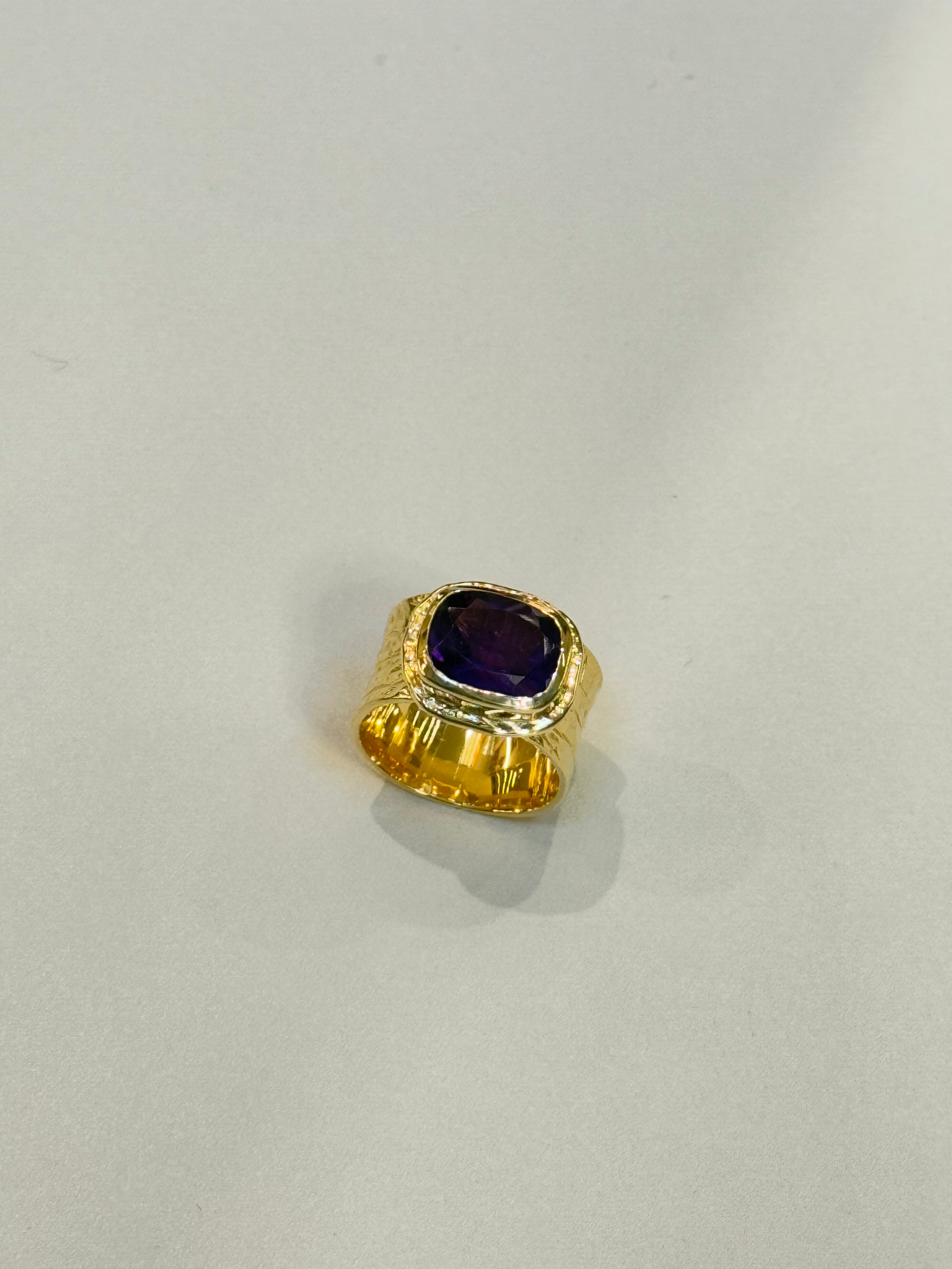 Ruh Amethyst Ring